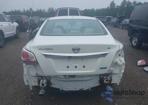 2014 Nissan Altima 2.5 S z USA, uszkodzony, nr VIN 1N4AL3AP2EC162068